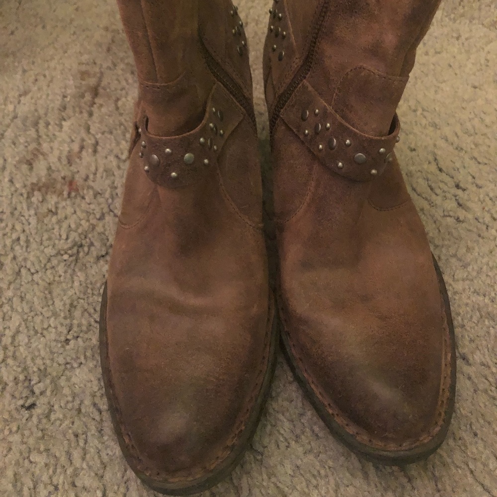 Born boots